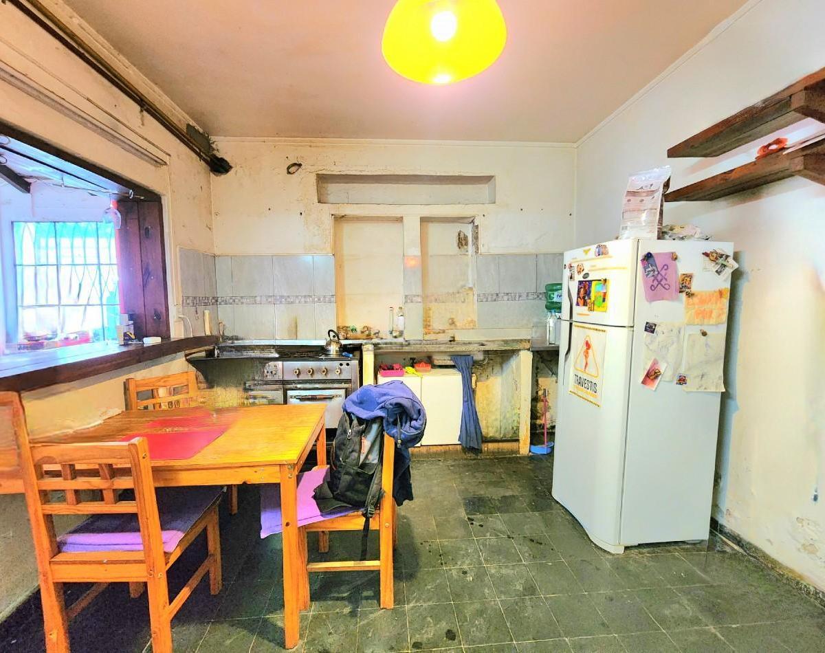 Esquina 25 de Mayo y Bolivia - Dos Casas + 1 Depto. en Venta 5