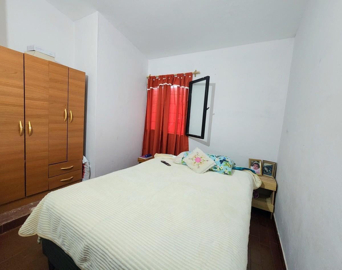 Foto de Los Nogales B° San Martin - Casa de 3D + Fondo + Cochera, imagen 2