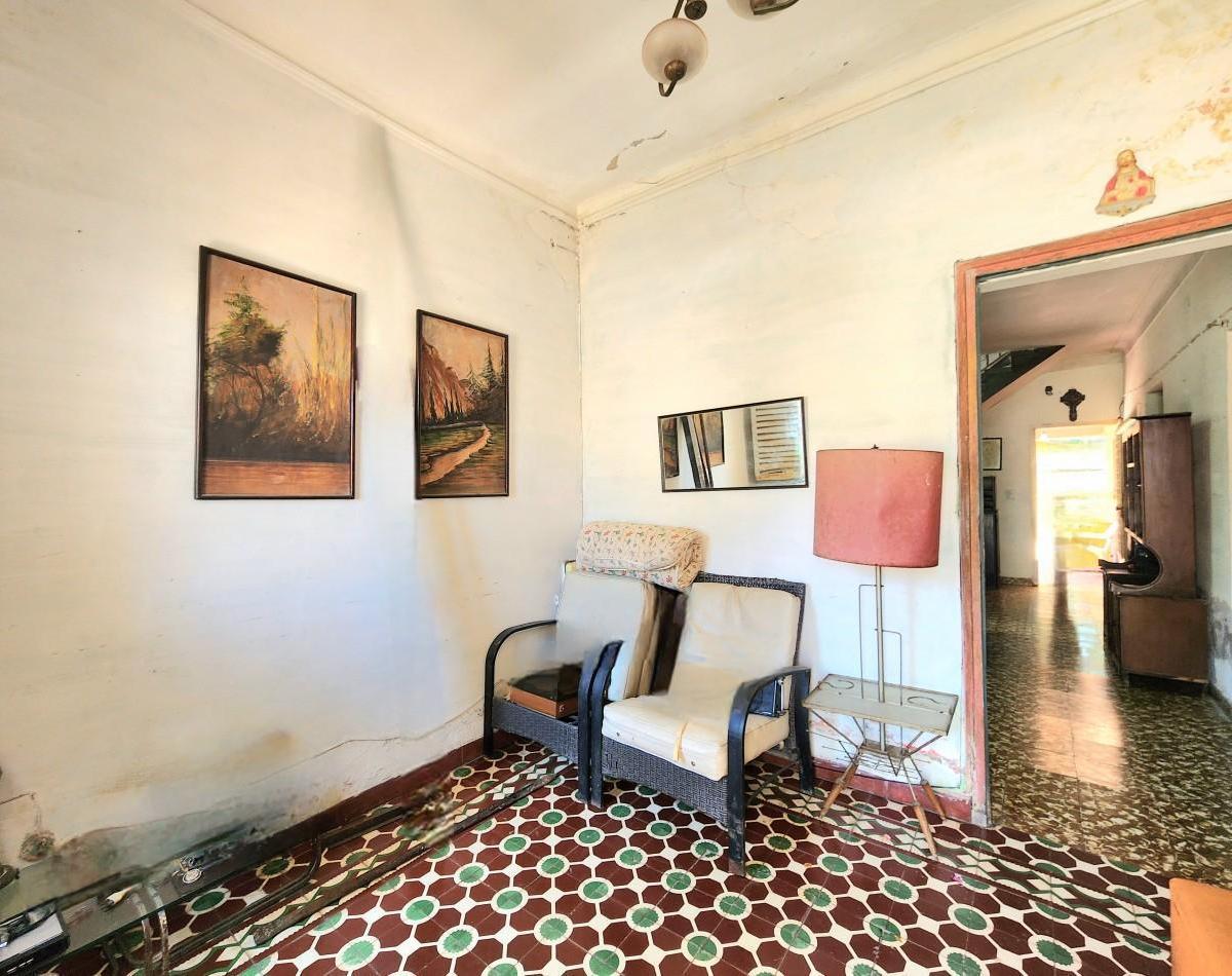 C/ Gdor. Gutierrez Al 1500 (Villa 9 de Julio) - Casa de 2d + Depto. 2d C/ Fondo 5