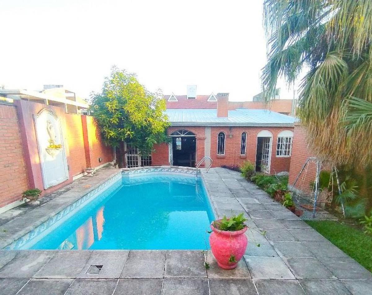 Crisostomo Alvarez 4700 - Beverly Hills 4