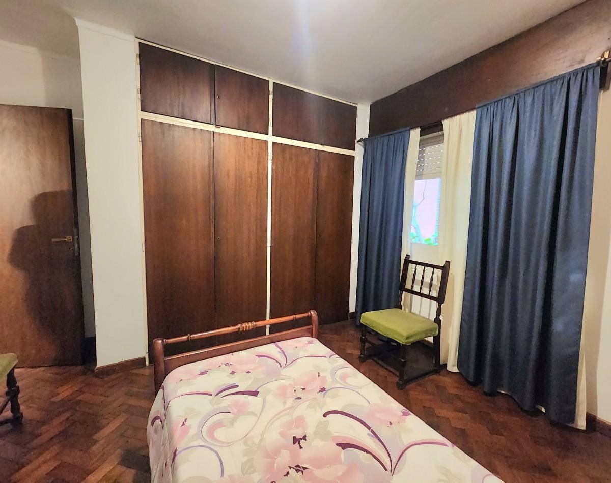 Entre Rios Al 300 - Dos Locales + Casa de 3d C/ Cochera 3