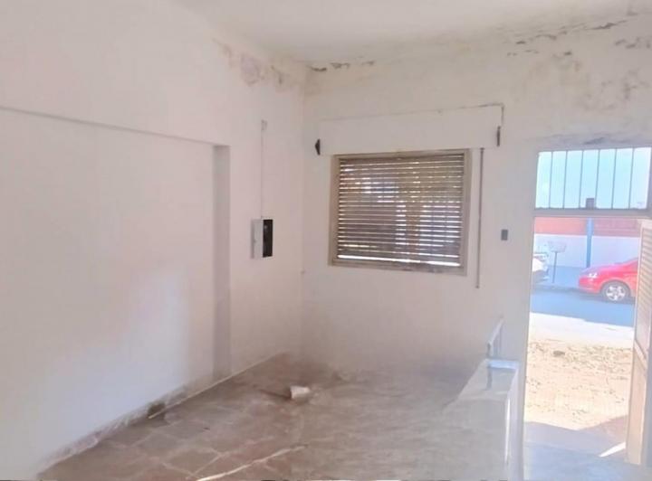 C/ Crisostomo Alvarez al 1700 - Casa a Refaccionar de 4D + Dep + Fondo 1