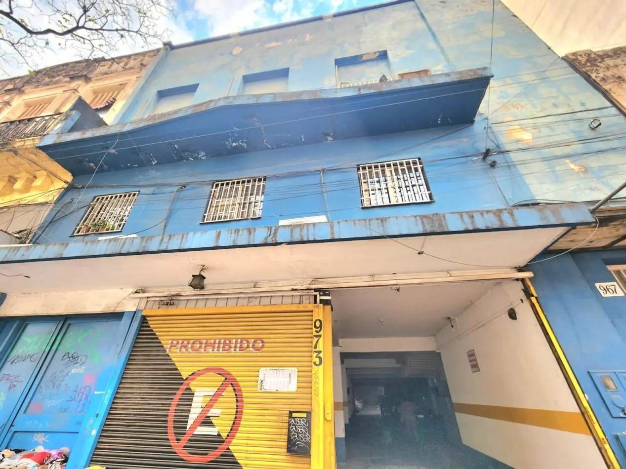 c/ San Martin 973 - Guarderia P/ 20 autos + Dos plantas con 19 Habitaciones. Ideal Inversor!!! 2