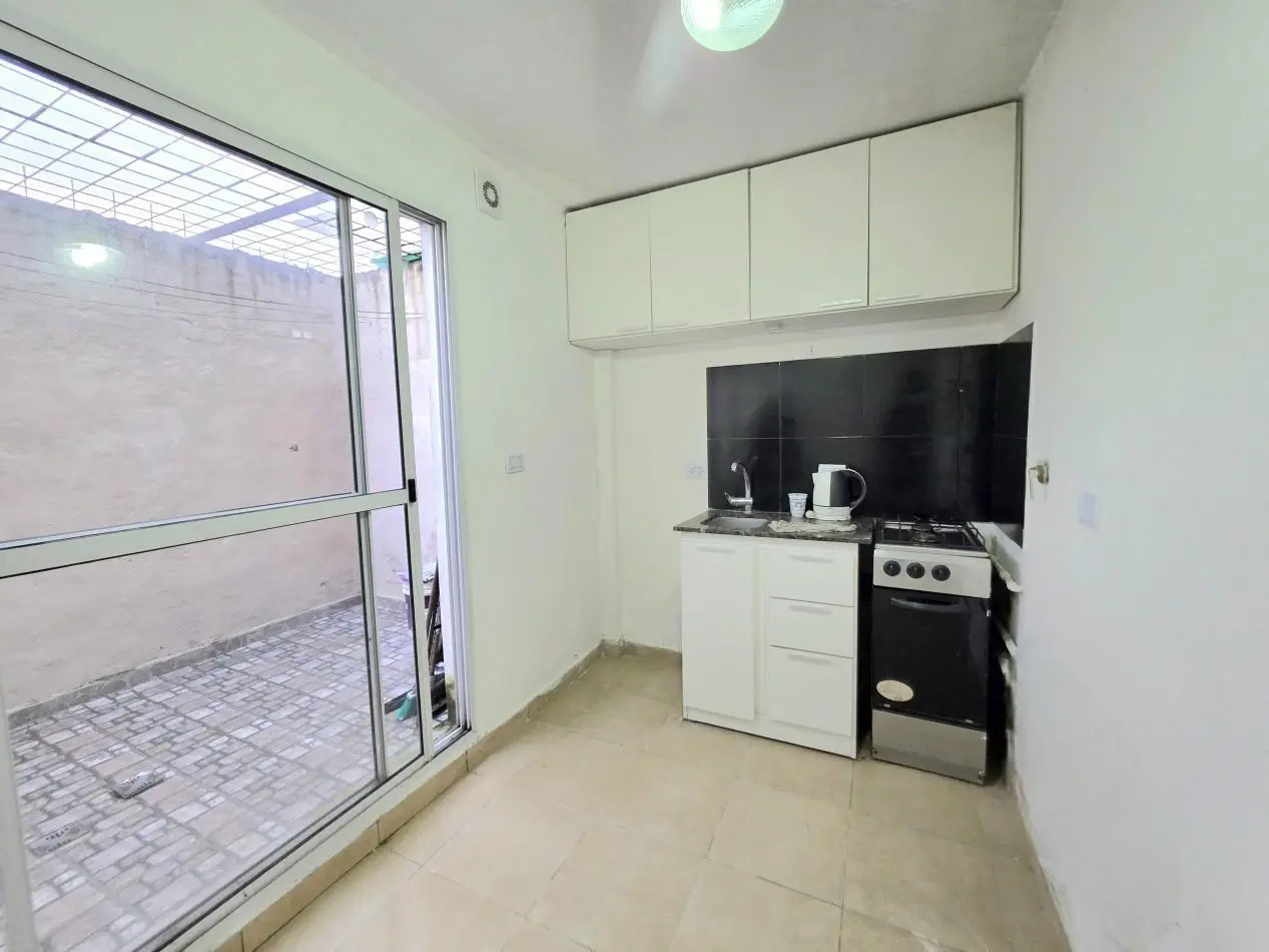 C/ Corrientes 3046 - Duplex 2D c/ Patio y Cochera 4