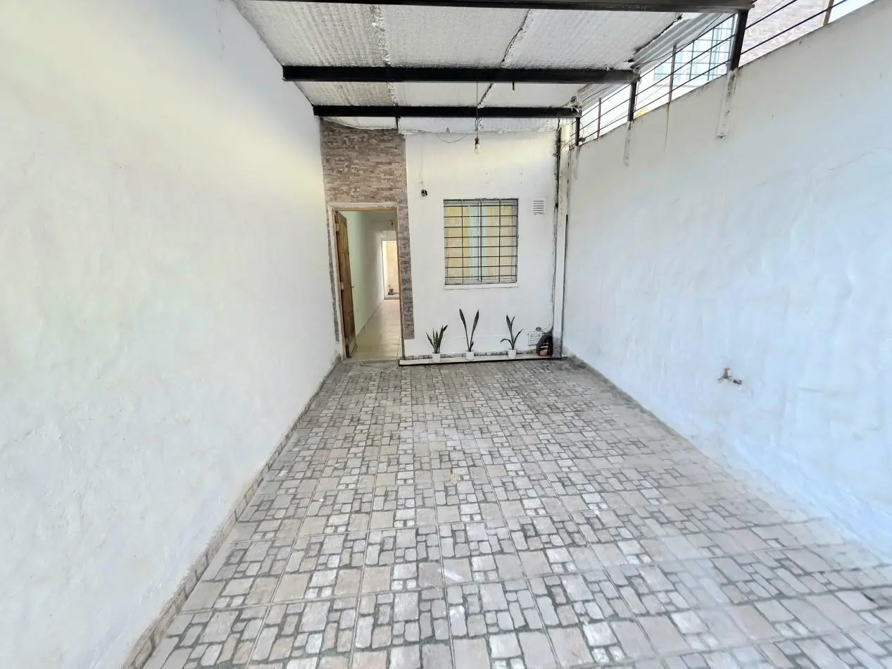 C/ Corrientes 3046 - Duplex 2D c/ Patio y Cochera 1