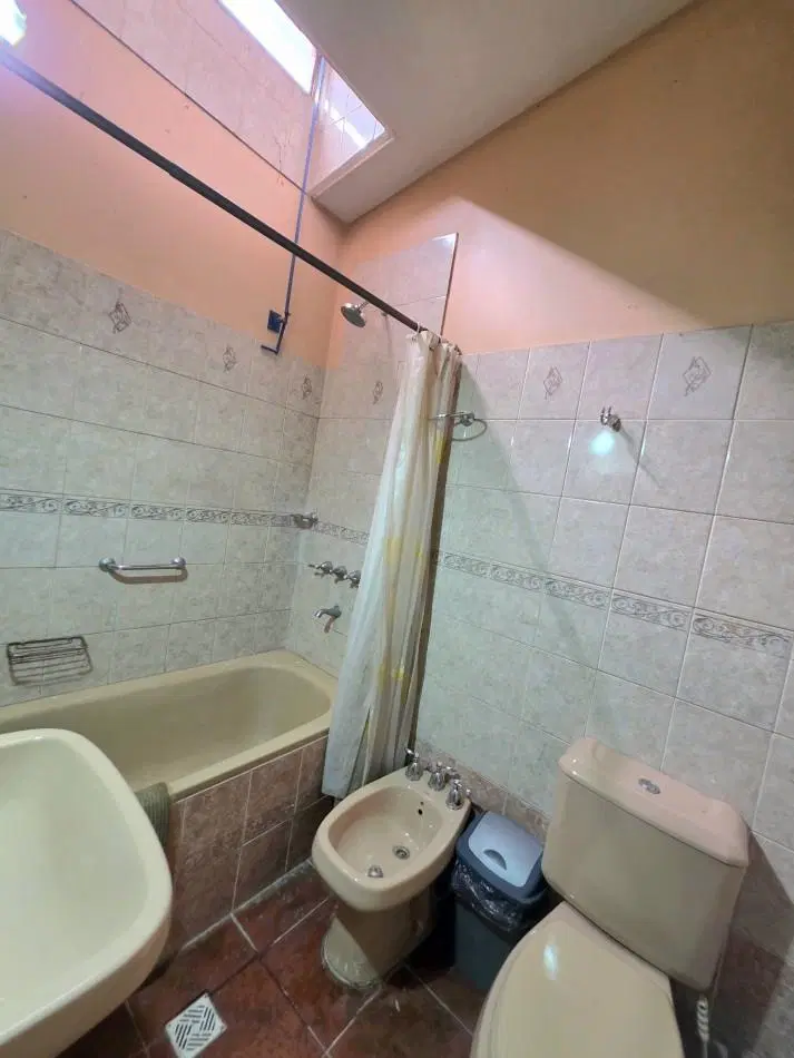 B° Ciudadela- C/ Lavalle al 2.000 - Casa 3 Dormitorios c/ Patio APTA CREDITO!!! 5