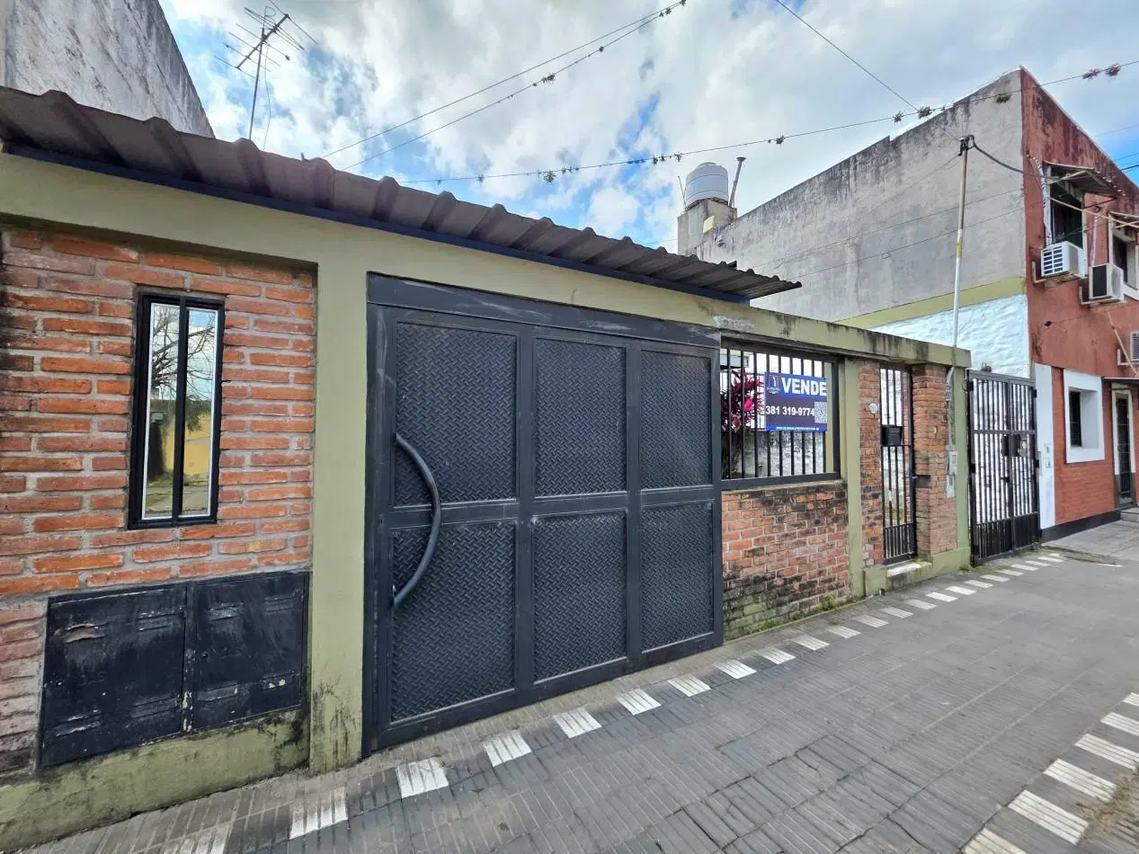 B° Ciudadela- C/ Lavalle al 2.000 - Casa 3 Dormitorios c/ Patio APTA CREDITO!!! 4