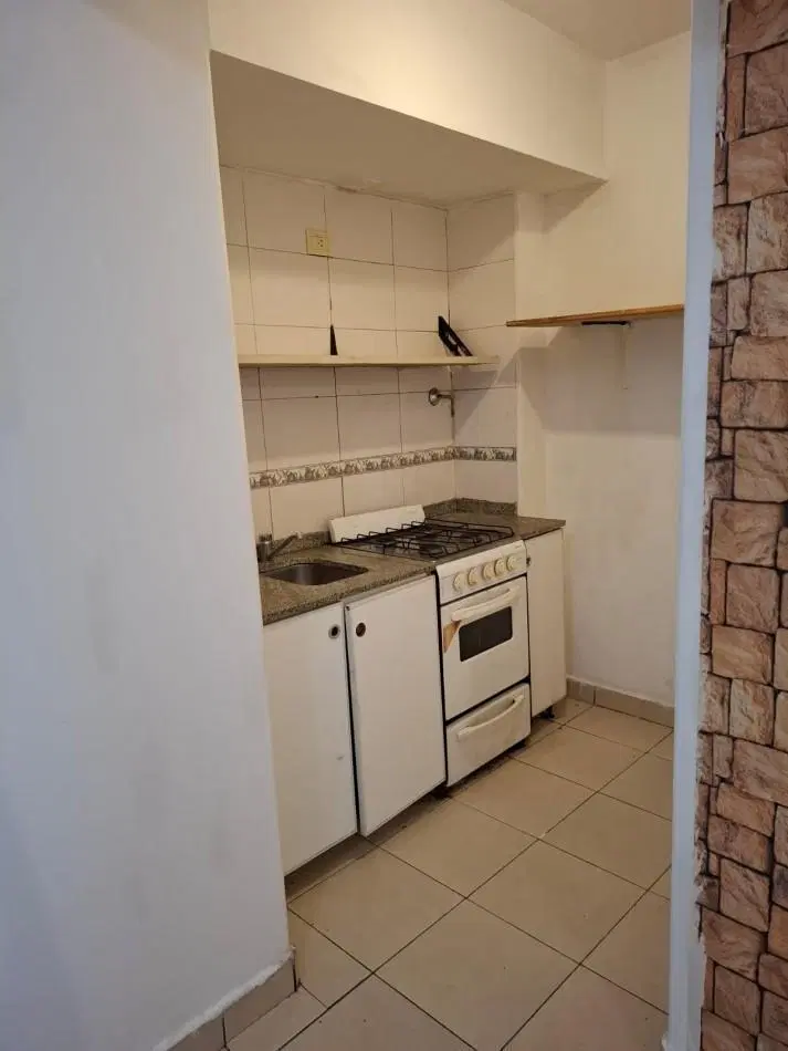 B° Sur- Entre Rios y Bolivar - Monoambiente c/ Cocina Separada IDEAL INVERSOR!!!! 4