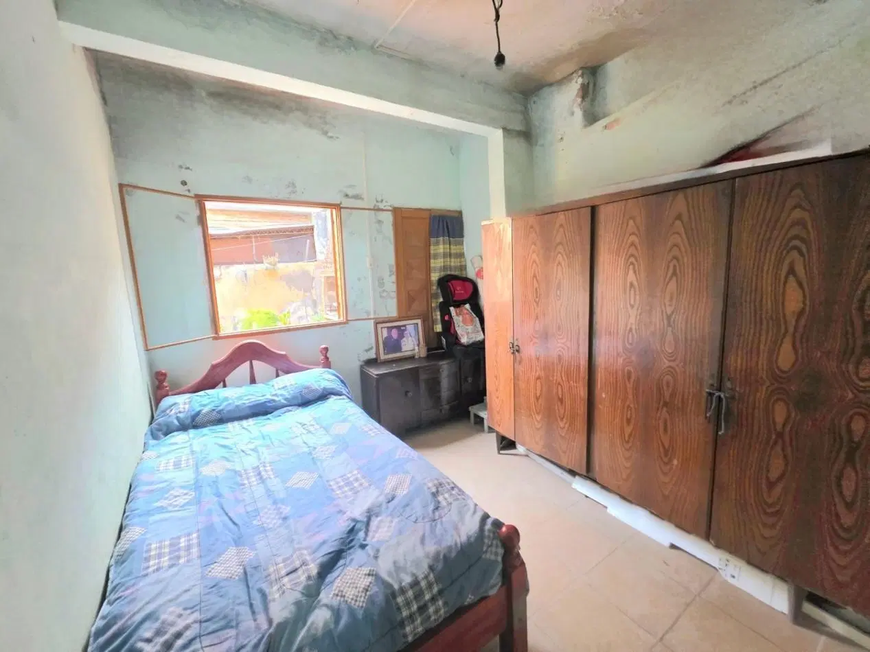 Catamarca al 1500 - Casa de 2D + Depto. 2D + Cochera 2