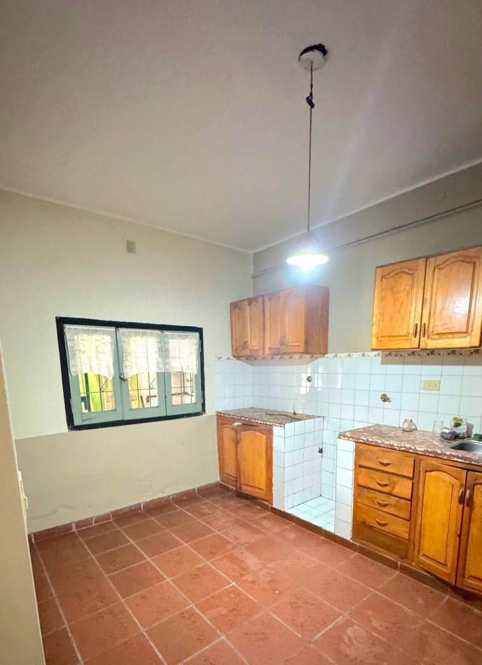 Foto de Aguilares - APTA CREDITO!! Casa de 2 Dormitorios + Local c/ Fondo, imagen 3
