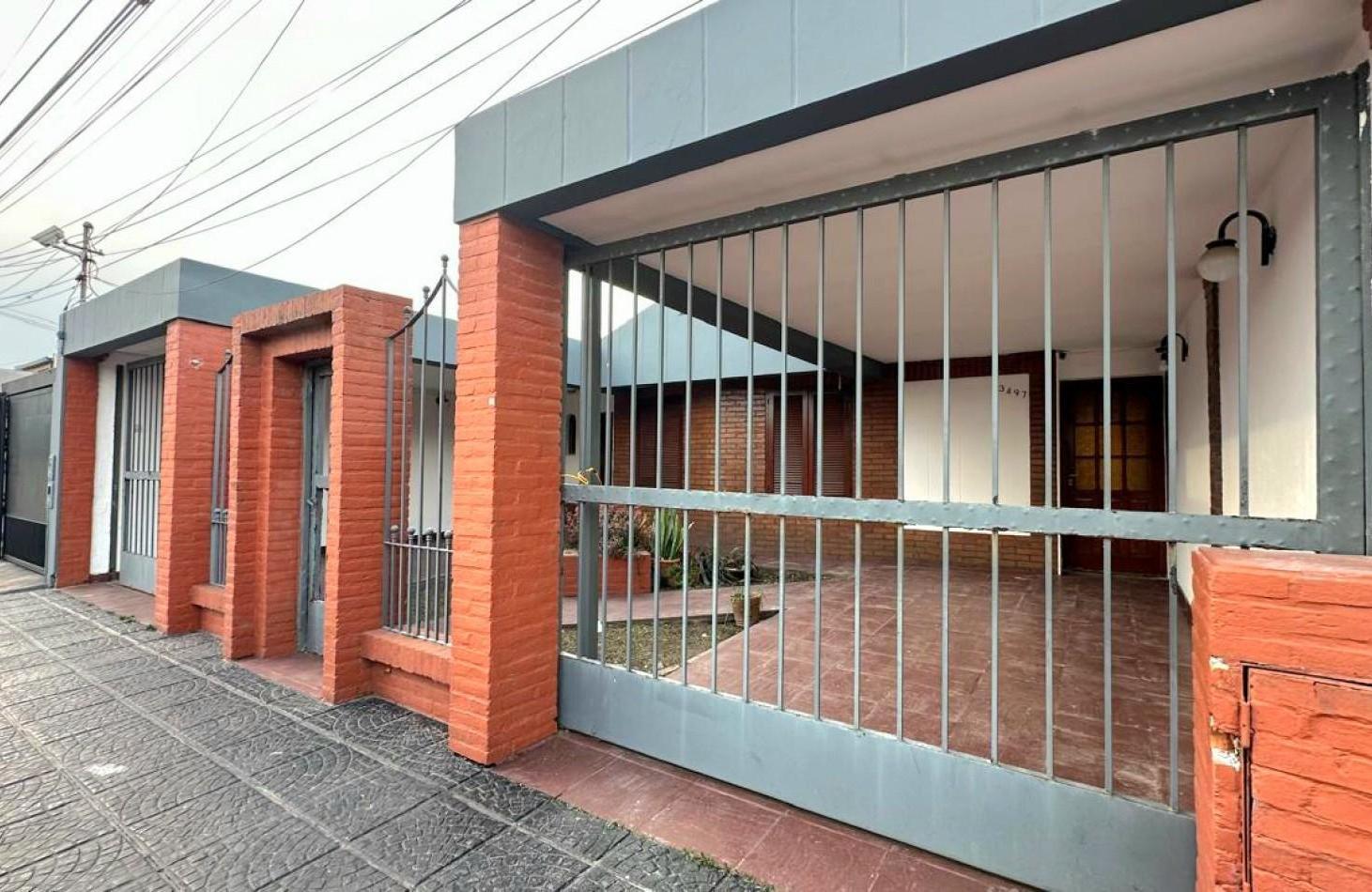 Foto de B° Kennedy a 20 mts de Av. America - Casa de 3 Dormitorios + Cochera +, imagen 1