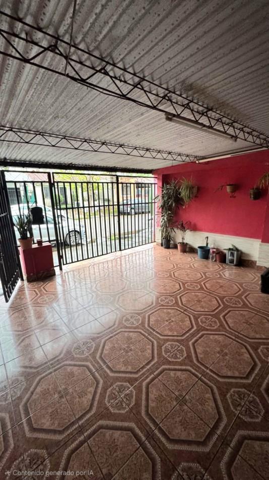 Foto de Concepcion- B° Policial- Casa de 2 Dormitorios + Local c/ Cochera y, imagen 2