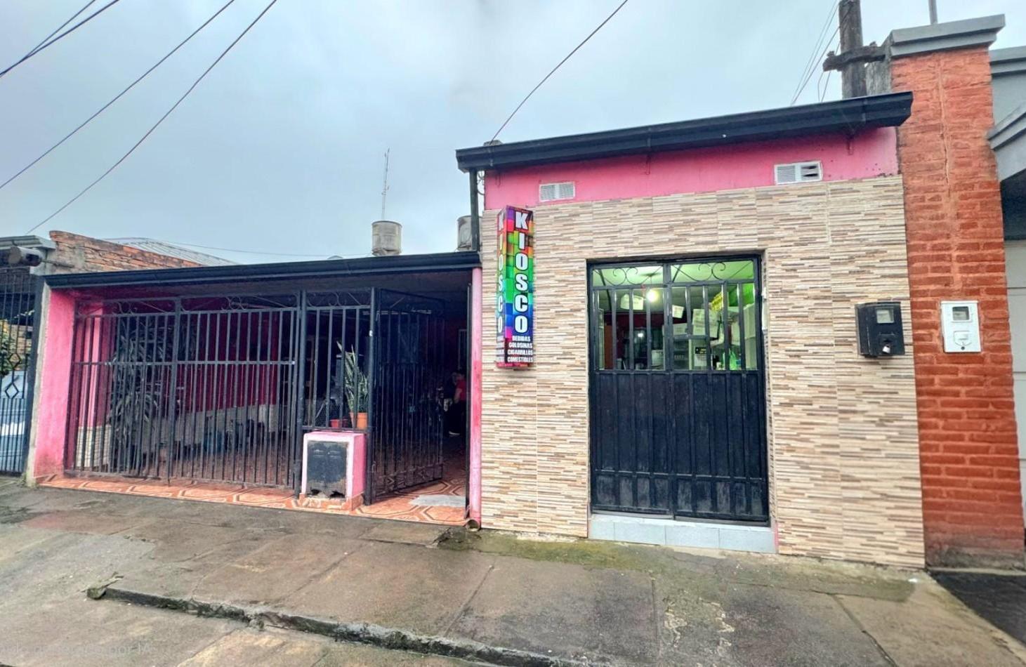 Foto de Concepcion- B° Policial- Casa de 2 Dormitorios + Local c/ Cochera y, imagen 1