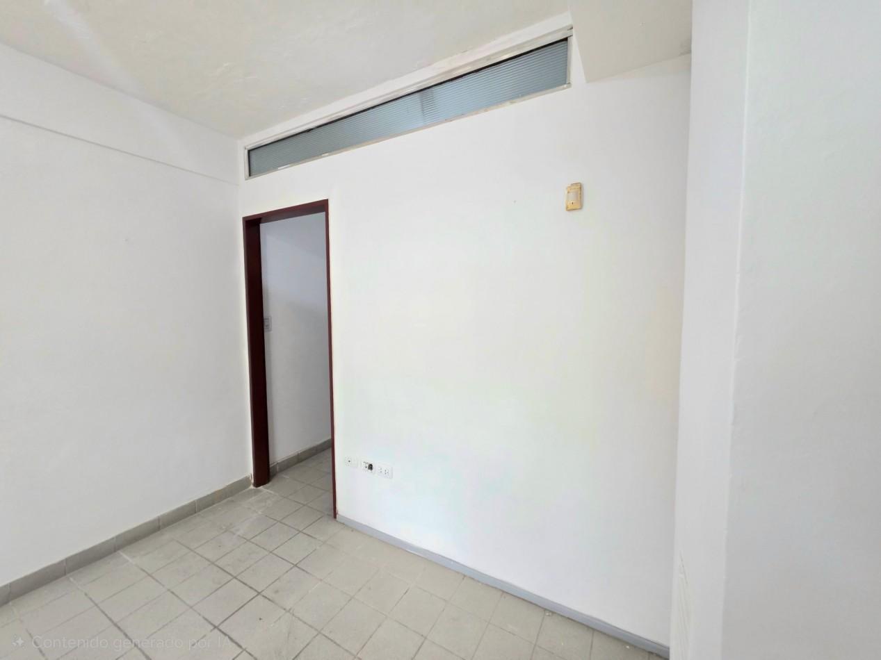 Foto de Bolivia y Maipu Tres Locales Comerciales c/ Baño Privado a la calle, imagen 4