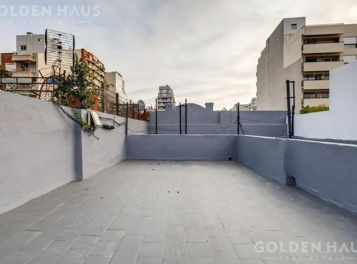 Excelente casa lote propio en Almagro - dos unidades PH 5