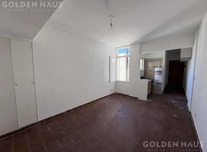 Monoambiente en alquiler piso alto SIN expensas 5