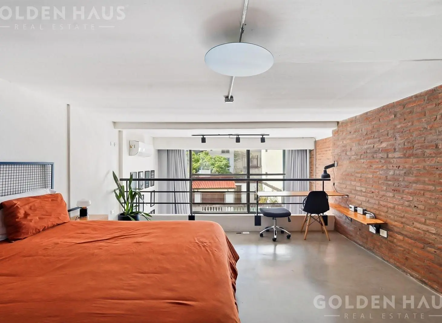 Dúplex tipo loft reciclado con balcón – Palermo / Alto Palermo 3