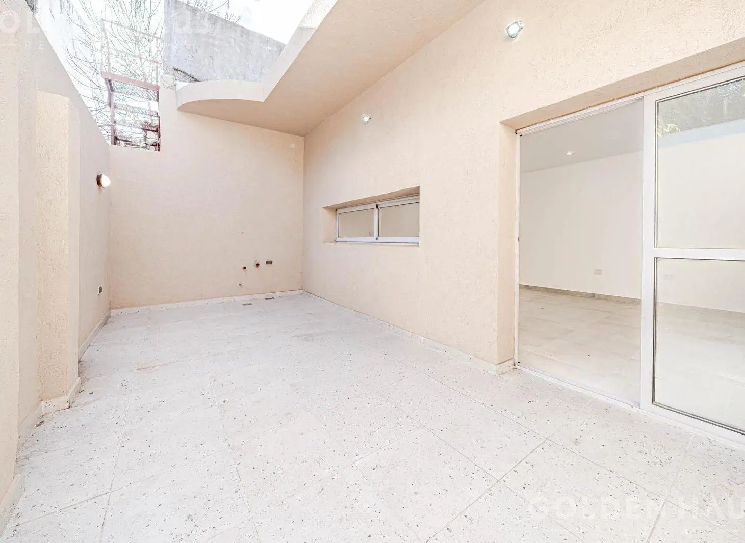 PH en venta 3 ambientes con patio en Liniers 3