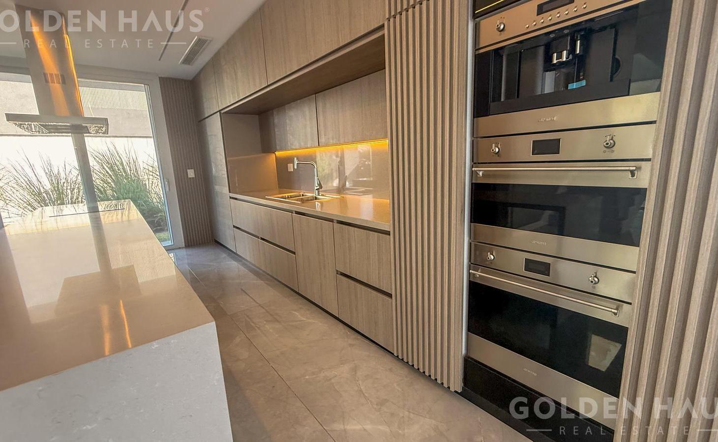 Foto de Casa en venta 5 ambientes piscina y vista a la laguna, imagen 1