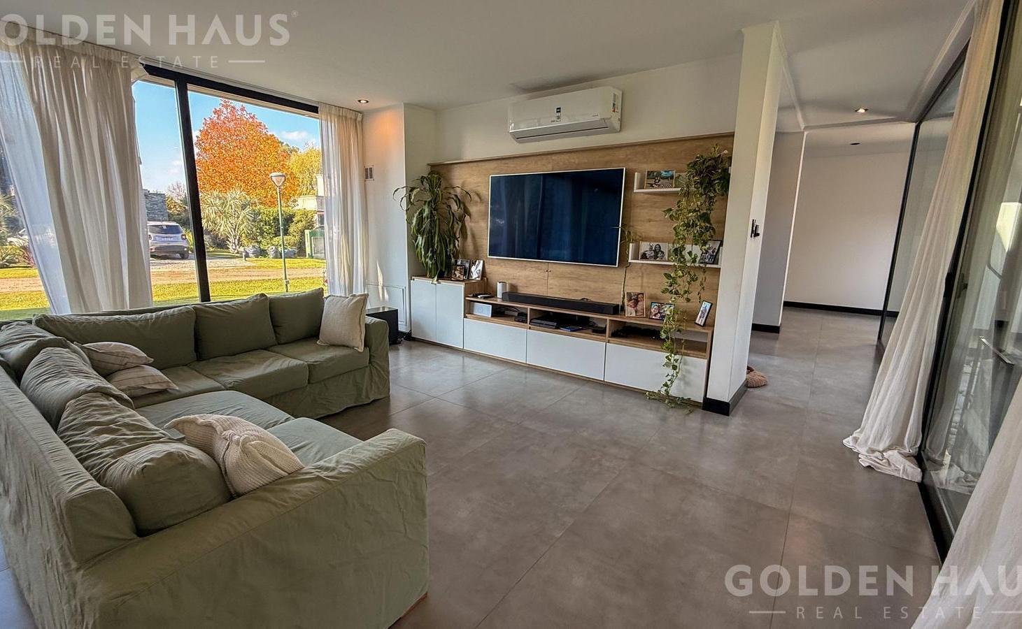 Casa en venta 4 ambientes en Barrio Privado La Candida