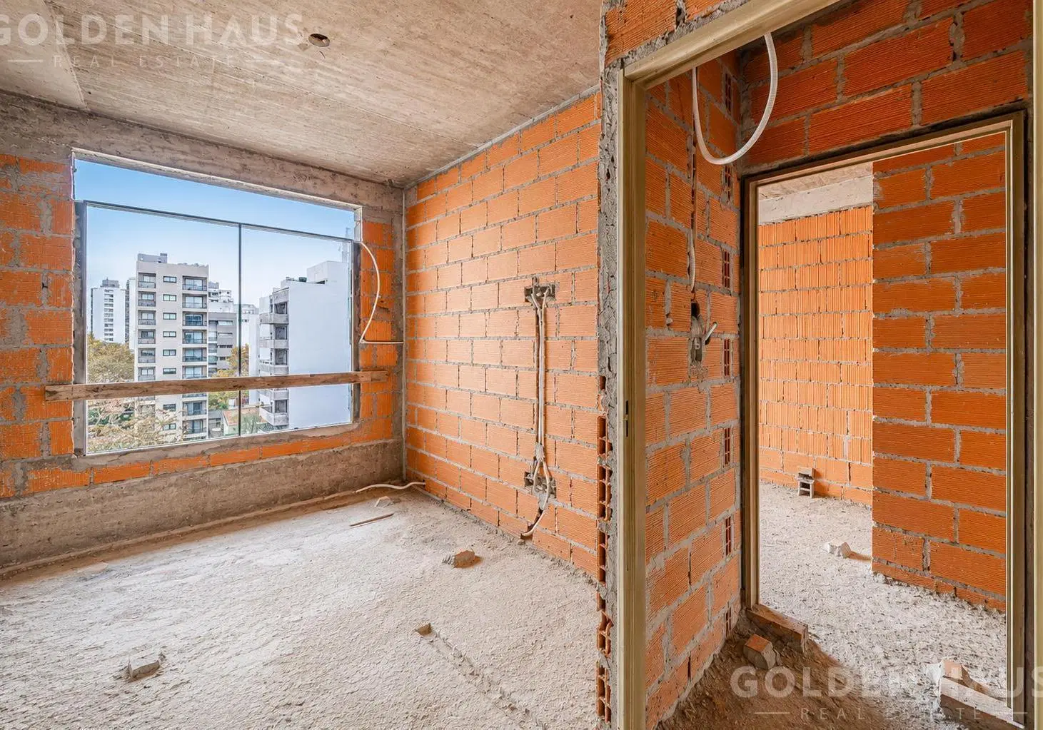 Departamento 4 Ambientes en Piso Exclusivo con Balcón en Villa Luro 2