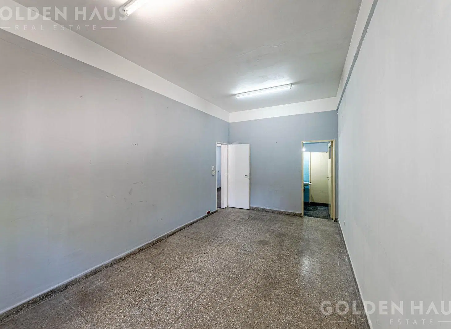 Alquiler de casa en lote propio 10 x 22,40m con fondo, parrilla, terraza y cochera cubierta 5