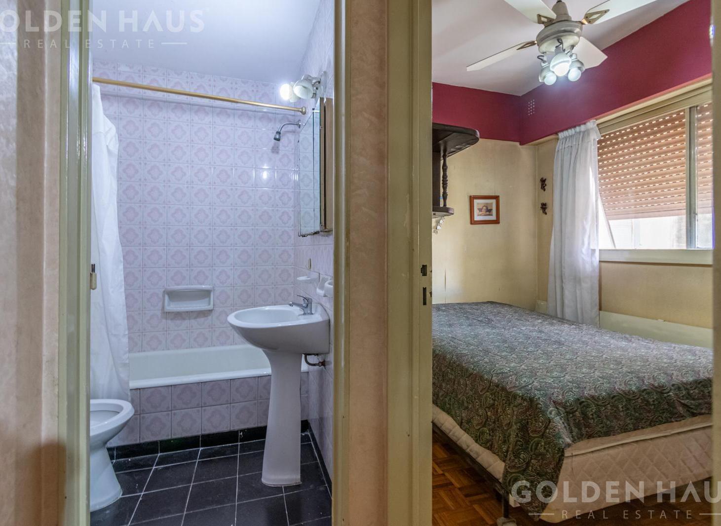 Foto de VENTA DEPARTAMENTO 2 AMBIENTES BALVANERA MUY LUMINOSO SOBRE AV, imagen 3