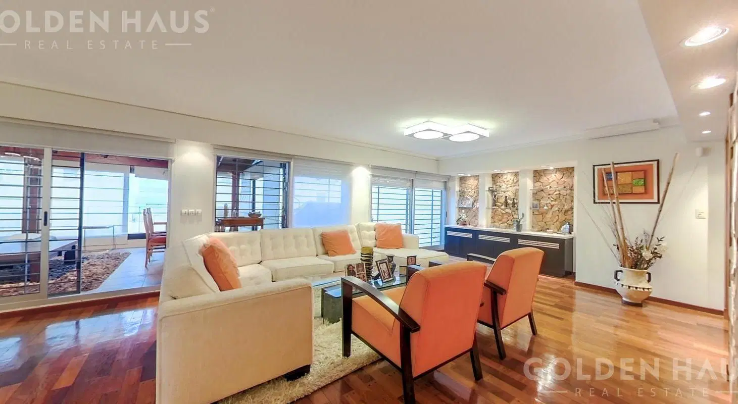 Penthouse dúplex con terrazas, vista lateral al mar y 2 garajes – Punta Carretas 3