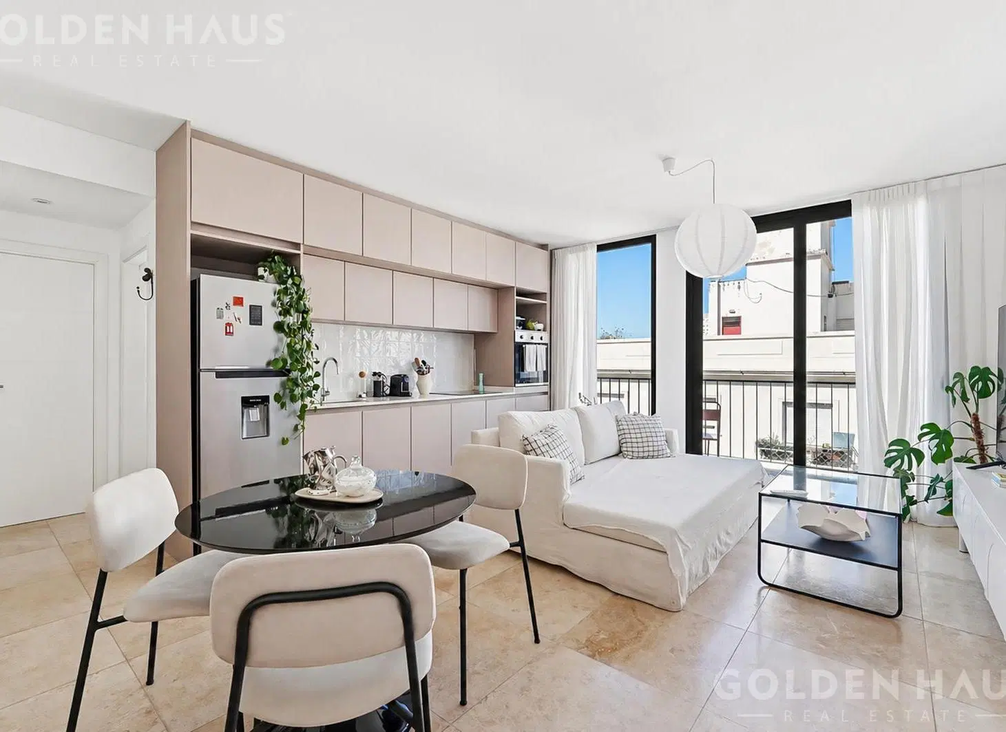 Hermoso departamento de 2 amb. a estrenar con balcón al frente 5