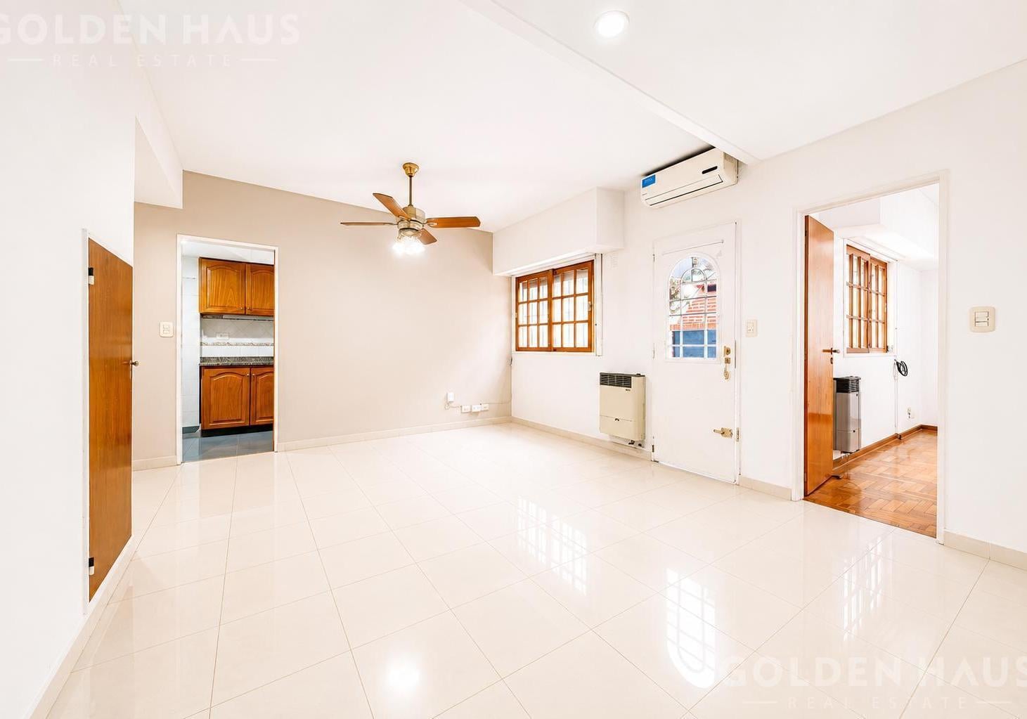 PH en venta 2 ambientes en PB en Liniers