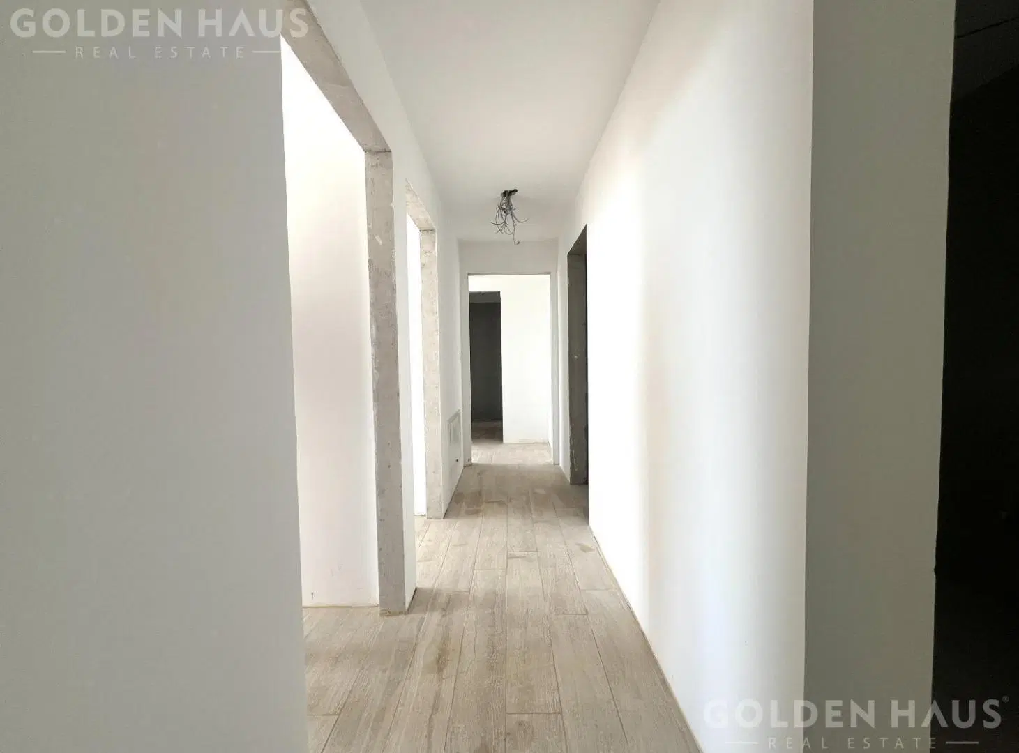 Piso de 4 ambientes en monte castro con balcón terraza 3