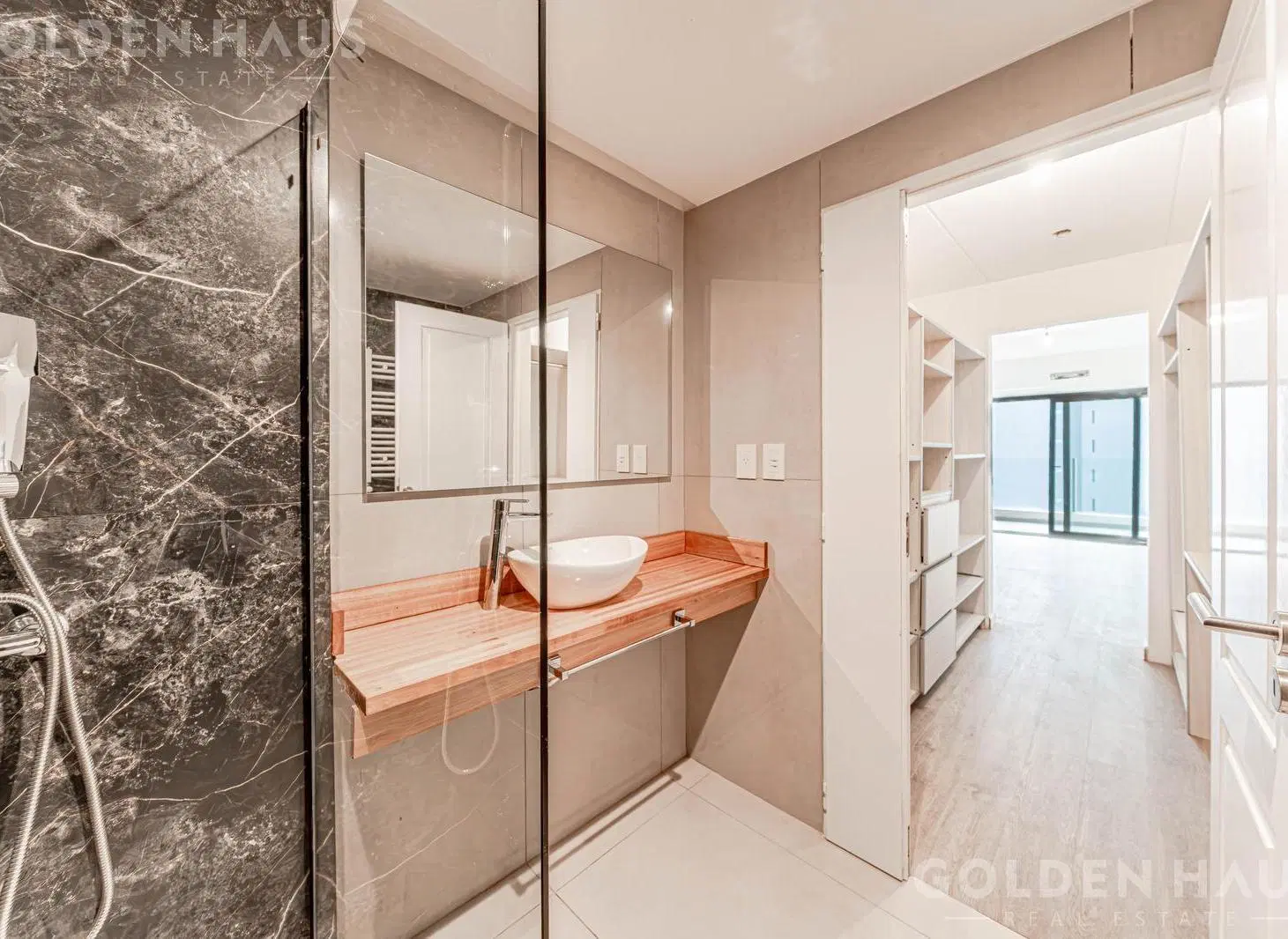 Departamento piso completo 3 ambientes de categoría superior en el Boulevard de Villa Luro 5