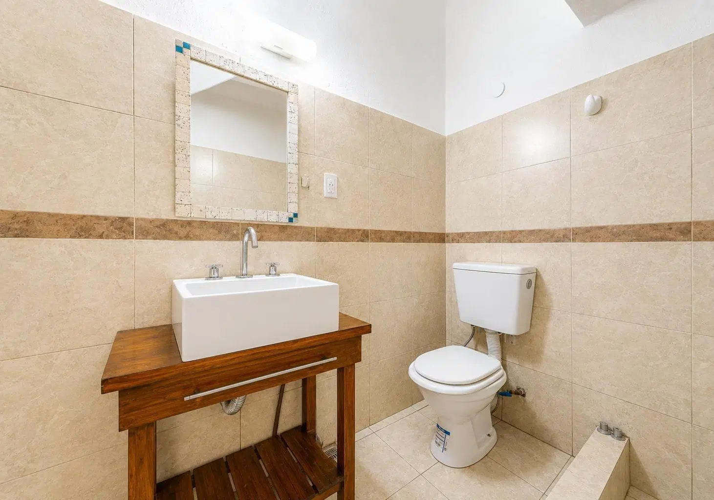 Venta PH tres ambientes con patio y terraza 3