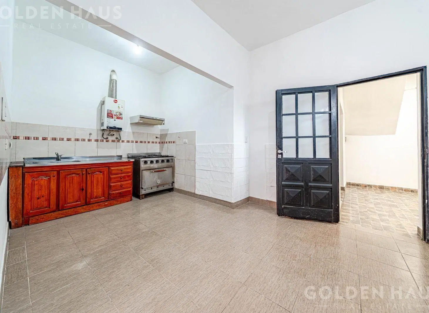 Venta PH tres ambientes con patio y terraza 2