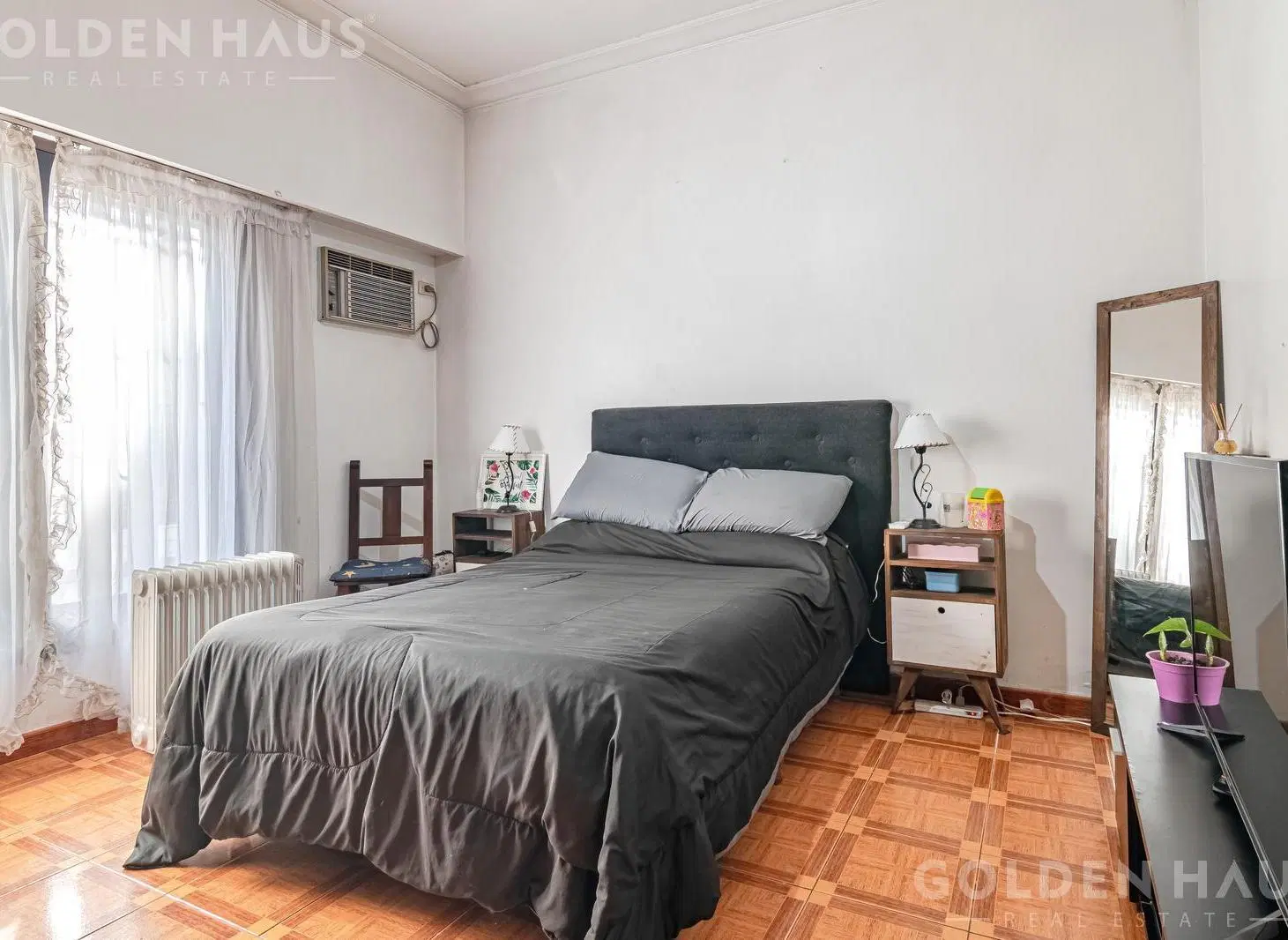 Casa en lote propio con potencial constructivo en el barrio de Floresta 8