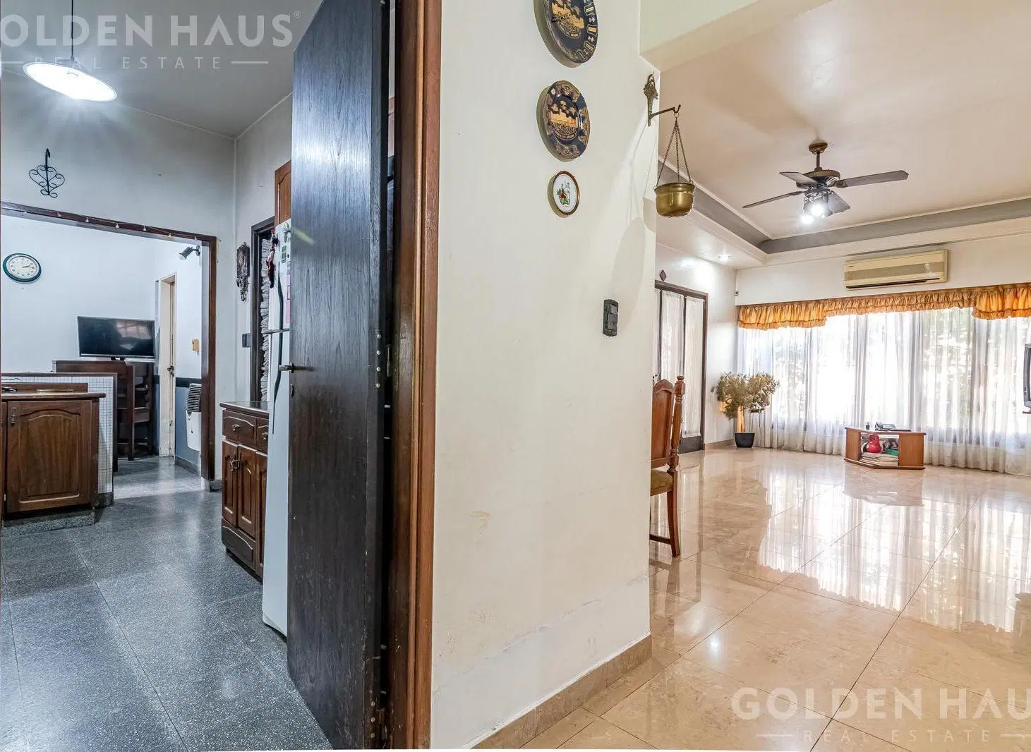 Casa en lote propio con potencial constructivo en el barrio de Floresta 4