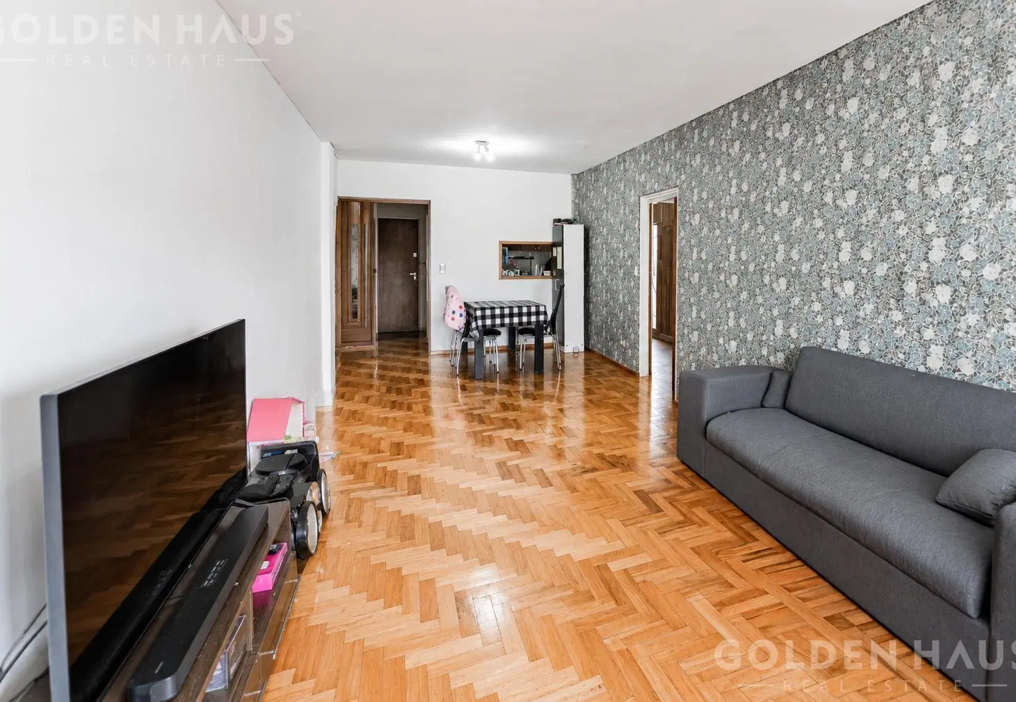 Departamento de 4 ambientes con cochera 5