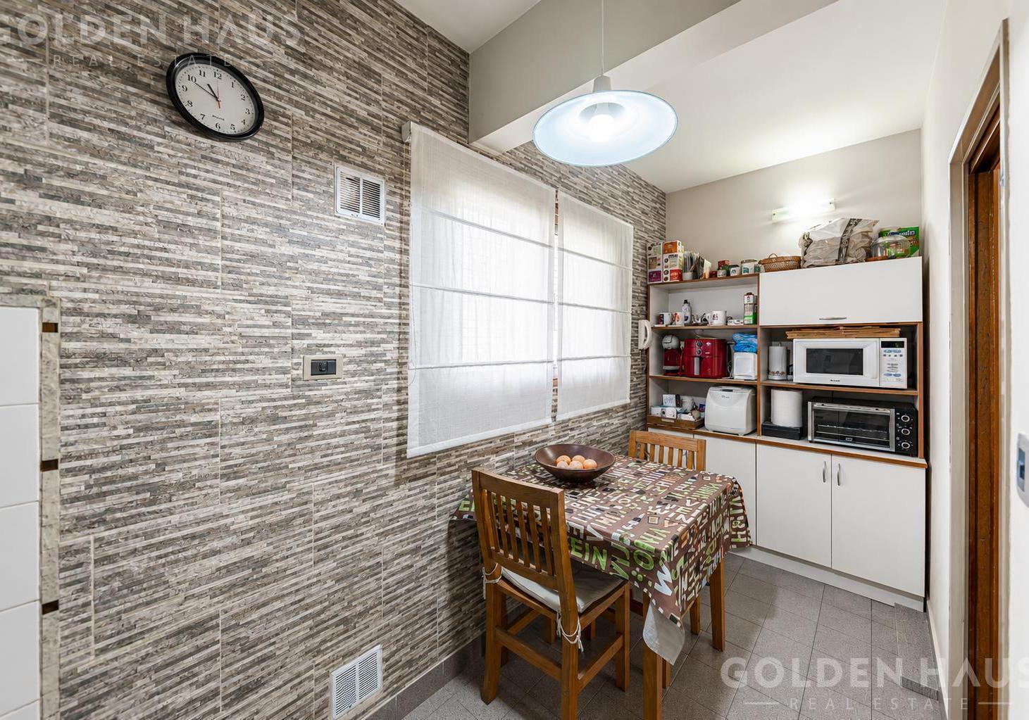 Foto de Departamento de 3 ambientes con Balcón y Cochera APTO CREDITO en Villa, imagen 5
