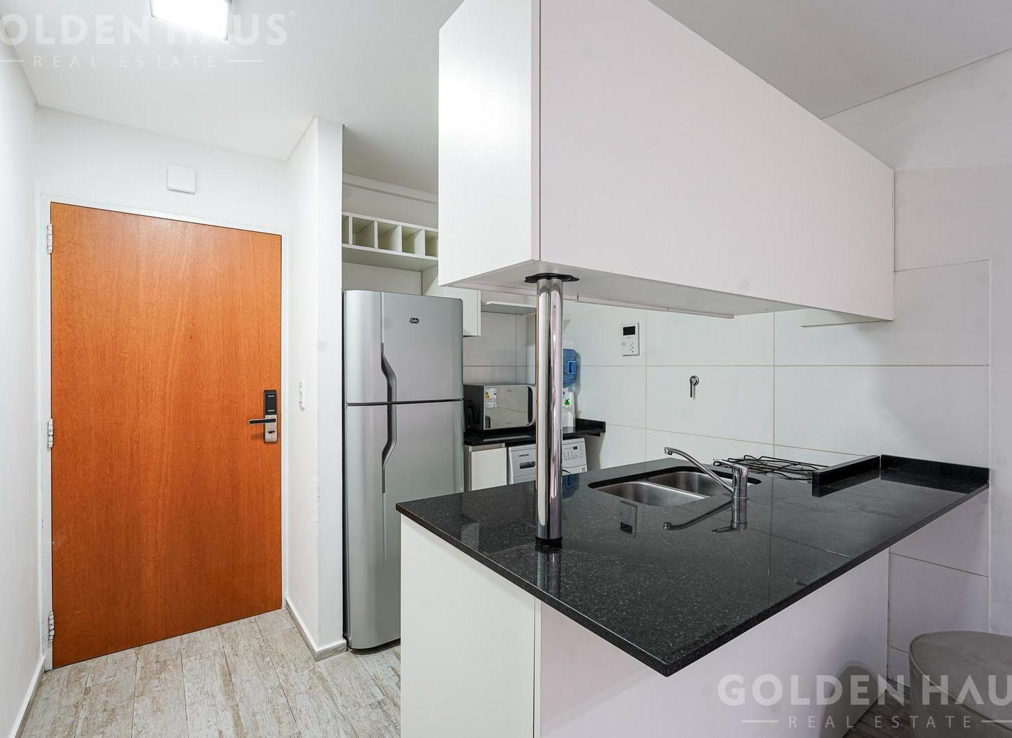 Foto de 2 Ambientes con Balcon, Dormitorio en Suite mas Toilette., imagen 2