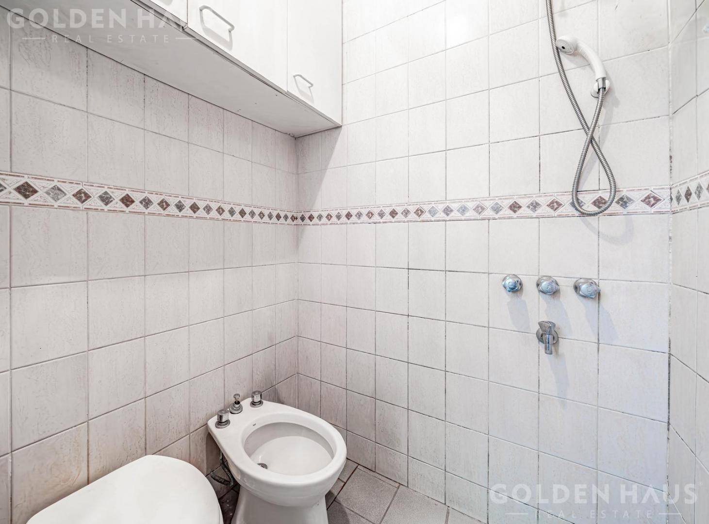 Foto de Venta Ph Casa Tres Ambientes con Patio y terraza en Parque Avellaneda, imagen 2