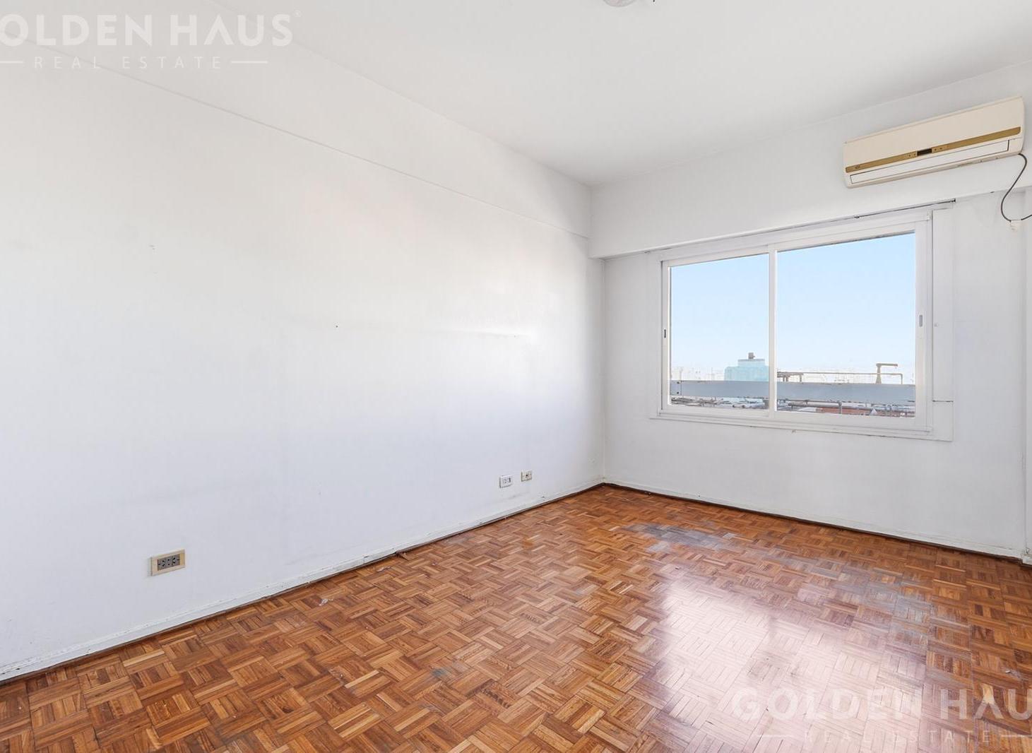 Foto de Departamento de 3 ambientes con dependencia, cochera y baulera con, imagen 3