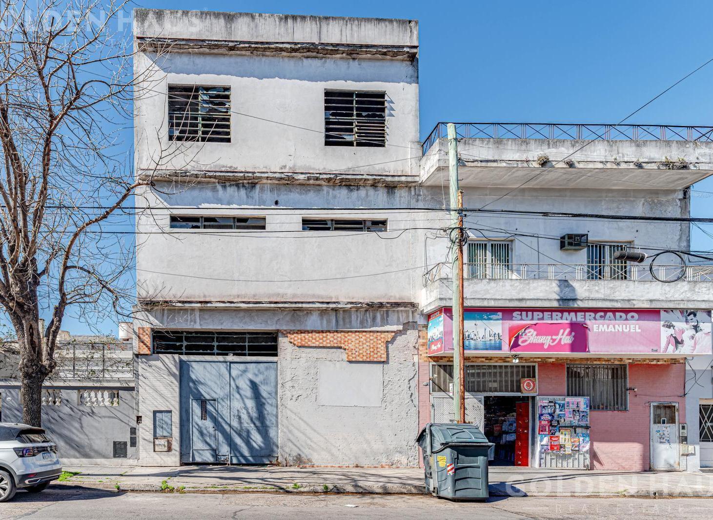 Foto de Galpón de 3 plantas a reciclar en Mataderos, imagen 2