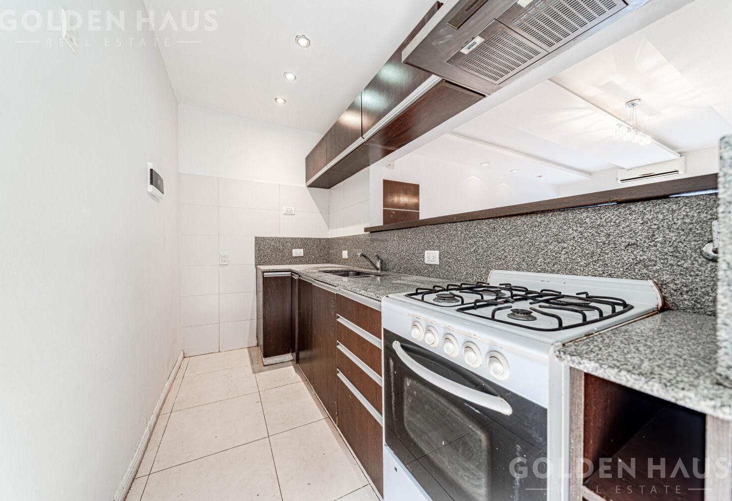 Foto de DEPARTAMENTO TRES AMBIENTE CON PATIO Y AMENITIES, imagen 4