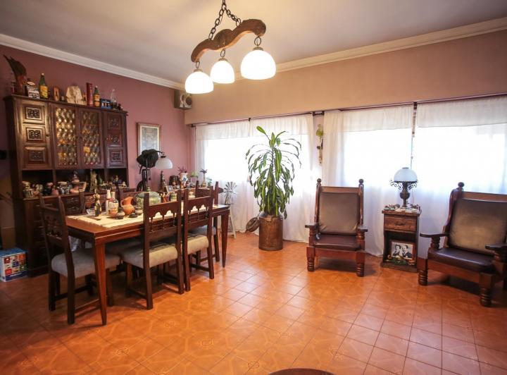 CASA 3 DORMITORIOS CON DEPENDENCIA Y GARAGE 4