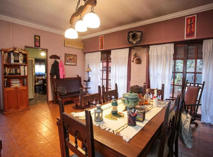 CASA 3 DORMITORIOS CON DEPENDENCIA Y GARAGE 2