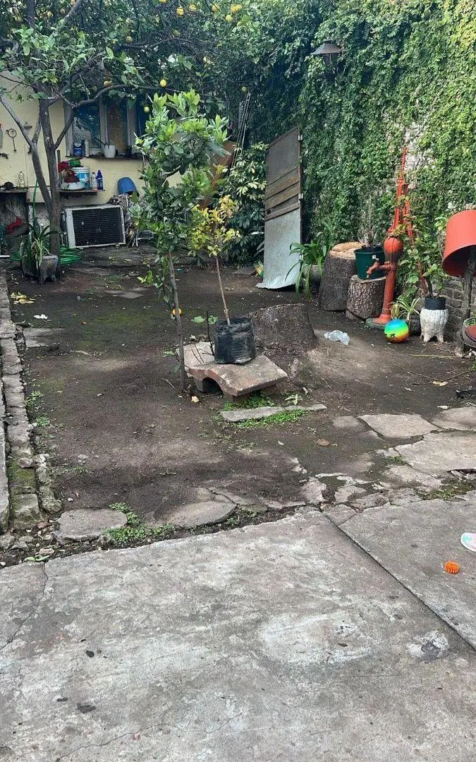 CASA LOTE DE 7.86 X 33 PARA CONSTRUIR 5 PISOS Y UN RETIRO 3