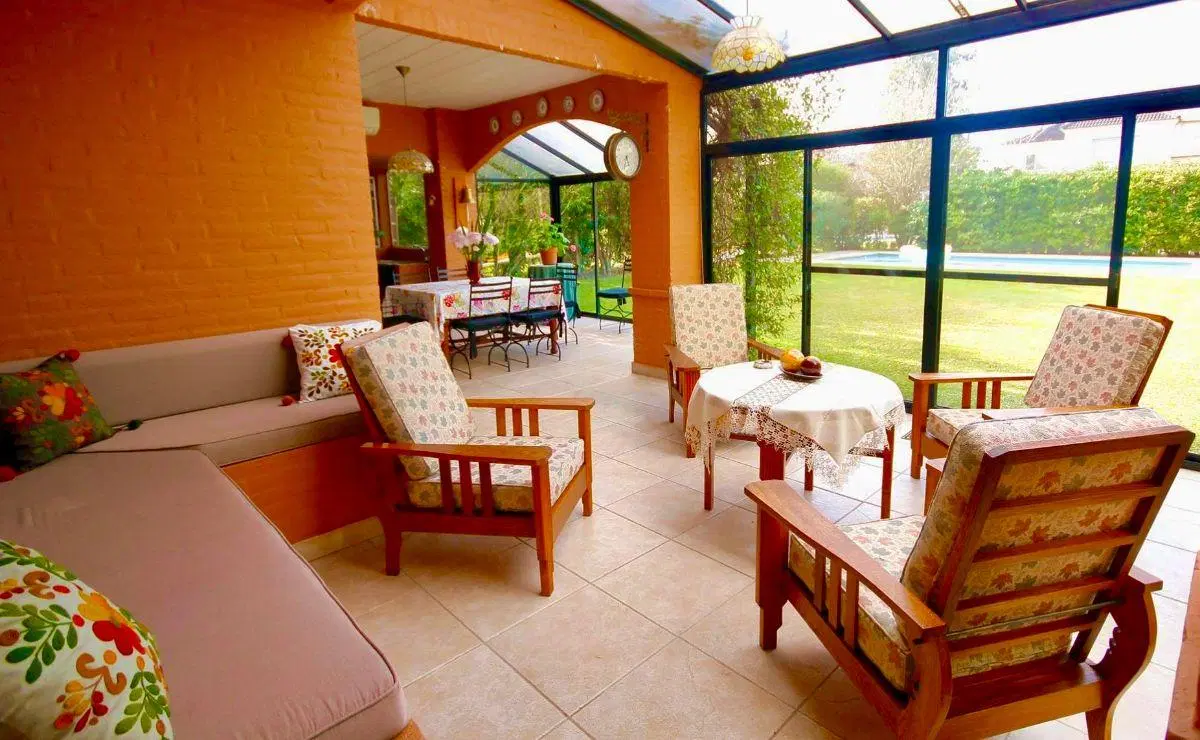 Casa con 800 m² y 4 dormitorios en alquiler en Santa María de Tigre 3