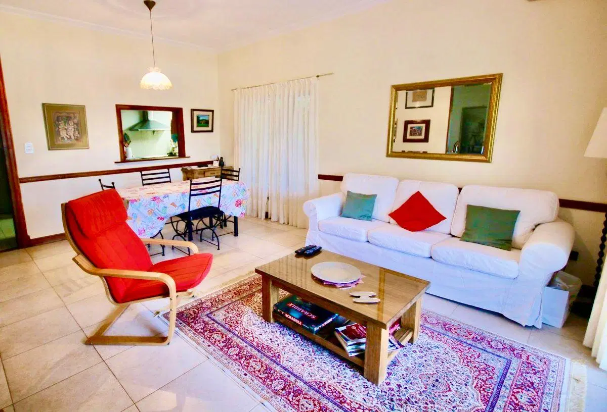 Casa con 800 m² y 4 dormitorios en alquiler en Santa María de Tigre 4