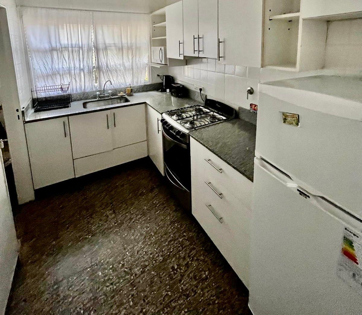 Foto de Departamento de 60 m² con 2 dormitorios en alquiler y temporal en, imagen 2