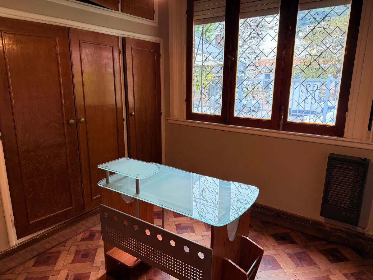 Casa de 550 m2 con 5 dormitorios en venta en zona Paseo Guemes. 8